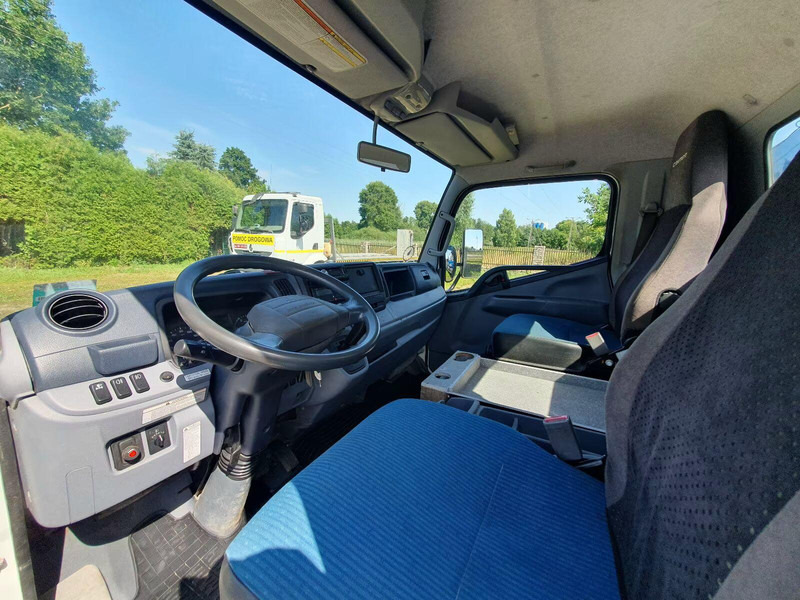 Mitsubishi Fuso Canter 7C15 - Flatbed truck + crane - Dropside/ Flatbed truck, Crane truck: picture 5 Mitsubishi Fuso Canter 7C15 - Flatbed truck + crane - Dropside/ Flatbed truck, Crane truck: picture 5