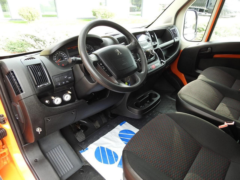 Peugeot BOXER SKRZYNIA PLANDEKA PODWÓJNA KABINA DOKA 7 MIEJSC KLIMATYZAC - Curtain side van: picture 2 Peugeot BOXER SKRZYNIA PLANDEKA PODWÓJNA KABINA DOKA 7 MIEJSC KLIMATYZAC - Curtain side van: picture 2