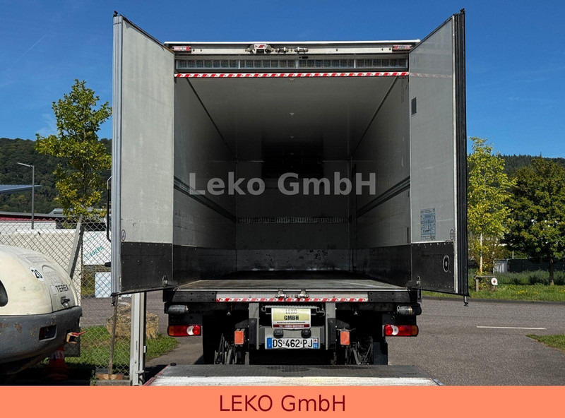 Refrigerator truck Renault D Wide 19.290: picture 9 Refrigerator truck Renault D Wide 19.290: picture 9