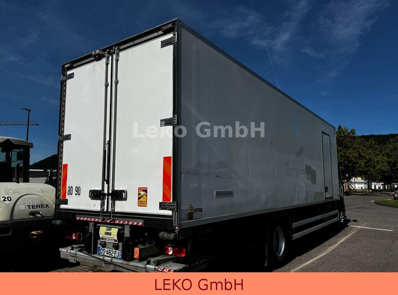 Refrigerator truck Renault D Wide 19.290: picture 6 Refrigerator truck Renault D Wide 19.290: picture 6