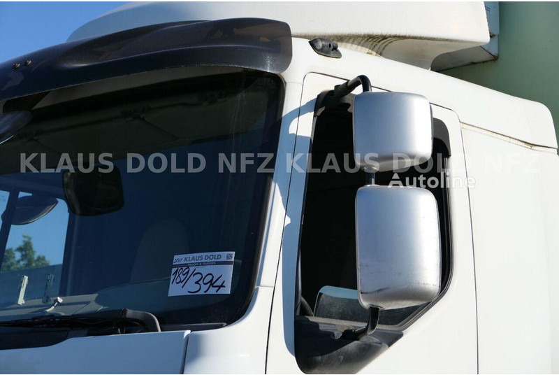 Refrigerator truck Renault MIDLUM 220 - Fridge: picture 10