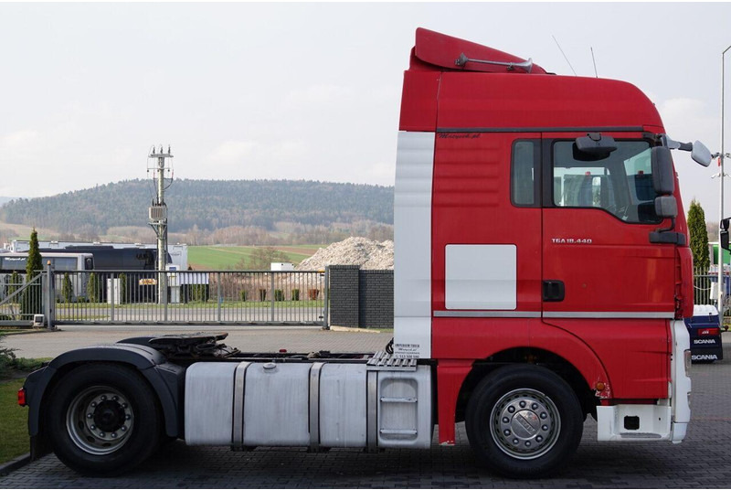 Tractor unit MAN TGA 18.440: picture 10