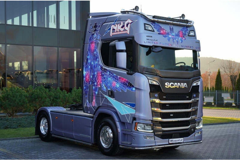 Scania S 580 / V8 / ORGINALNA EDYCJA LIMITED / NR 010 / RETARDER / I-PA - Tractor unit: picture 4 Scania S 580 / V8 / ORGINALNA EDYCJA LIMITED / NR 010 / RETARDER / I-PA - Tractor unit: picture 4