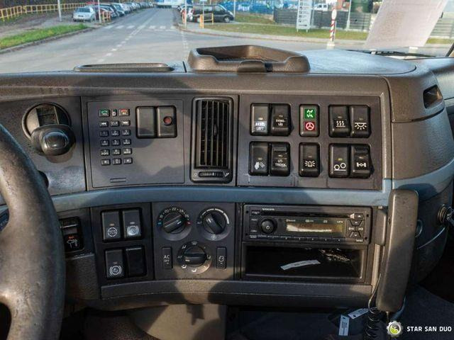 Tractor unit Volvo FH 520 8x2 PALFINGER PK 100002 HDS Fly Jib Cran: picture 16