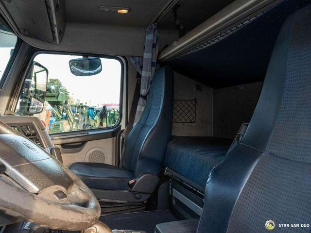 Tractor unit Volvo FH 520 8x2 PALFINGER PK 100002 HDS Fly Jib Cran: picture 15