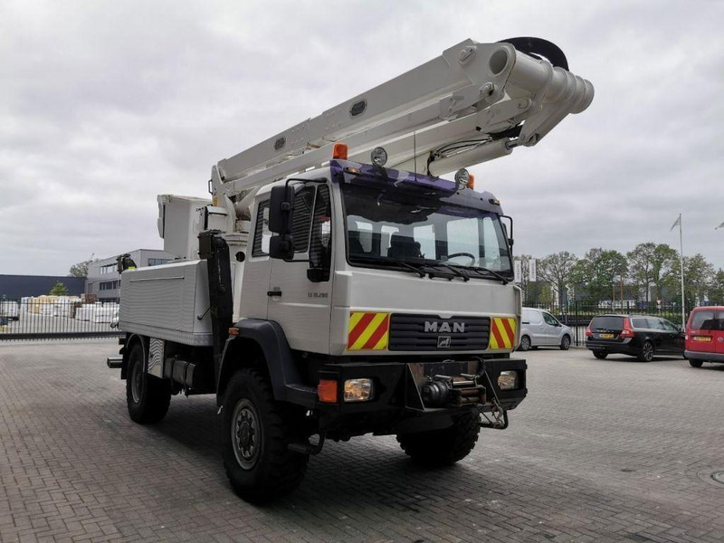 MAN LE 18.280 - Lifting basket 20,3m 4x4 - Truck, Crane truck: picture 3 MAN LE 18.280 - Lifting basket 20,3m 4x4 - Truck, Crane truck: picture 3
