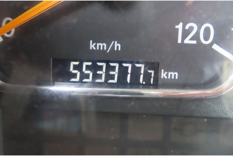 Truck Mercedes-Benz Axor 1833 L Glasstransporter + Crane Palfinger: picture 8 Truck Mercedes-Benz Axor 1833 L Glasstransporter + Crane Palfinger: picture 8