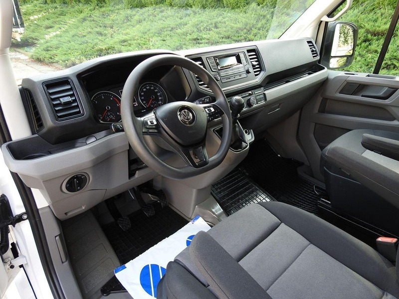 Volkswagen CRAFTER PLANDEKA 10 PALET WEBASTO TEMPOMAT KLIMATYZACJA LEDY 18 - Box truck: picture 2 Volkswagen CRAFTER PLANDEKA 10 PALET WEBASTO TEMPOMAT KLIMATYZACJA LEDY 18 - Box truck: picture 2