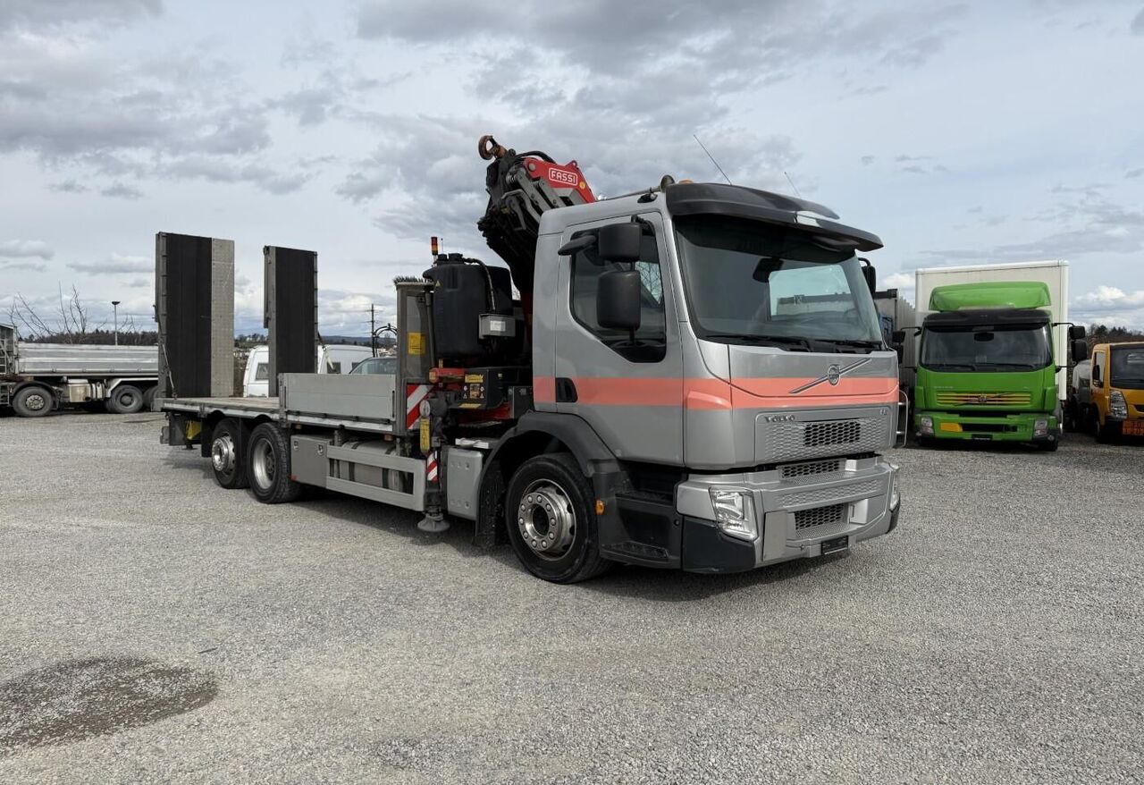 Volvo FE-320 + Fassi crane - Dropside/ Flatbed truck, Crane truck: picture 2 Volvo FE-320 + Fassi crane - Dropside/ Flatbed truck, Crane truck: picture 2