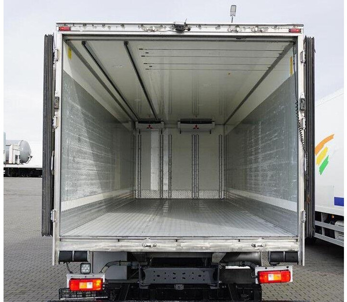 Refrigerator truck Volvo FM / 330 / E 6 / CHŁODNIA + WINDA / 23 PALETY / OŚ SKRĘTNA / DŁ: picture 10 Refrigerator truck Volvo FM / 330 / E 6 / CHŁODNIA + WINDA / 23 PALETY / OŚ SKRĘTNA / DŁ: picture 10