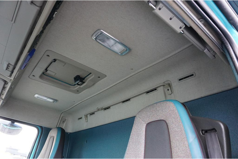 Refrigerator truck Volvo FM / 330 / E 6 / CHŁODNIA + WINDA / 23 PALETY / OŚ SKRĘTNA / DŁ: picture 17 Refrigerator truck Volvo FM / 330 / E 6 / CHŁODNIA + WINDA / 23 PALETY / OŚ SKRĘTNA / DŁ: picture 17