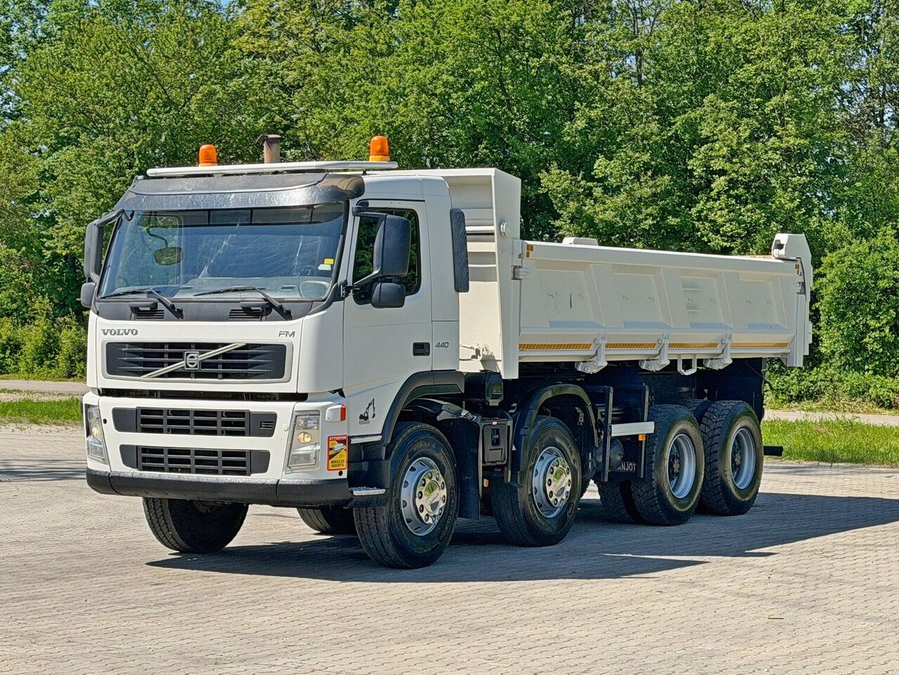 Volvo FM 440 - Tipper: picture 2 Volvo FM 440 - Tipper: picture 2