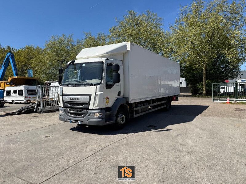 DAF LF 260 16 TON - TELMA BRAKE - LADEBORDWAND - TOP TRUCK - Box truck: picture 2 DAF LF 260 16 TON - TELMA BRAKE - LADEBORDWAND - TOP TRUCK - Box truck: picture 2