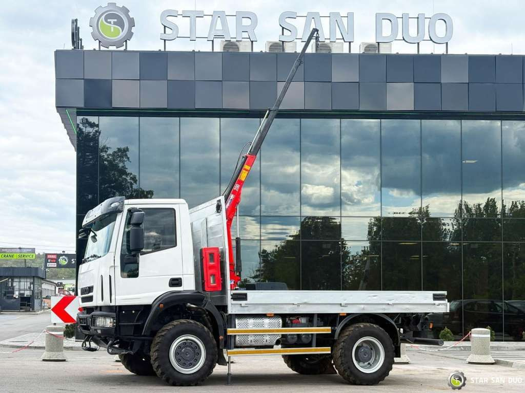 Iveco   Eurocargo 4x4 HMF 202 Euro 6 mileage: 76,000 k - Crane truck: picture 1 Iveco   Eurocargo 4x4 HMF 202 Euro 6 mileage: 76,000 k - Crane truck: picture 1