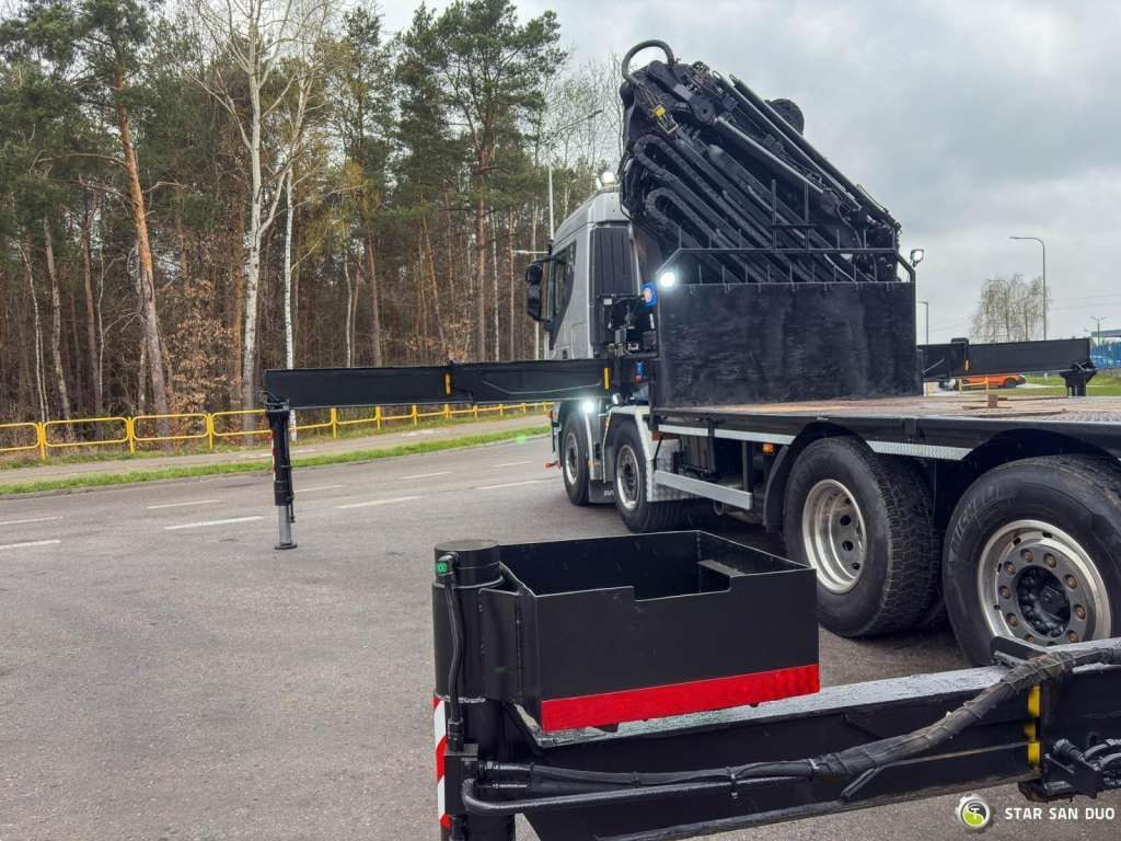 Crane truck Iveco  STRALIS AS320S50Y 8x2 HMF 8520-0K6 FLY JIB Winc: picture 11