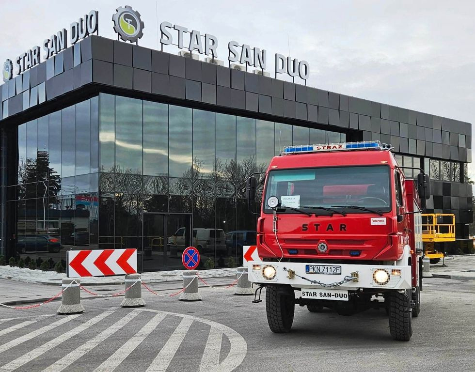 Leasing of MAN 6x6 STAR Firetruck Feuerwehr  MAN 6x6 STAR Firetruck Feuerwehr: picture 6 Leasing of MAN 6x6 STAR Firetruck Feuerwehr  MAN 6x6 STAR Firetruck Feuerwehr: picture 6