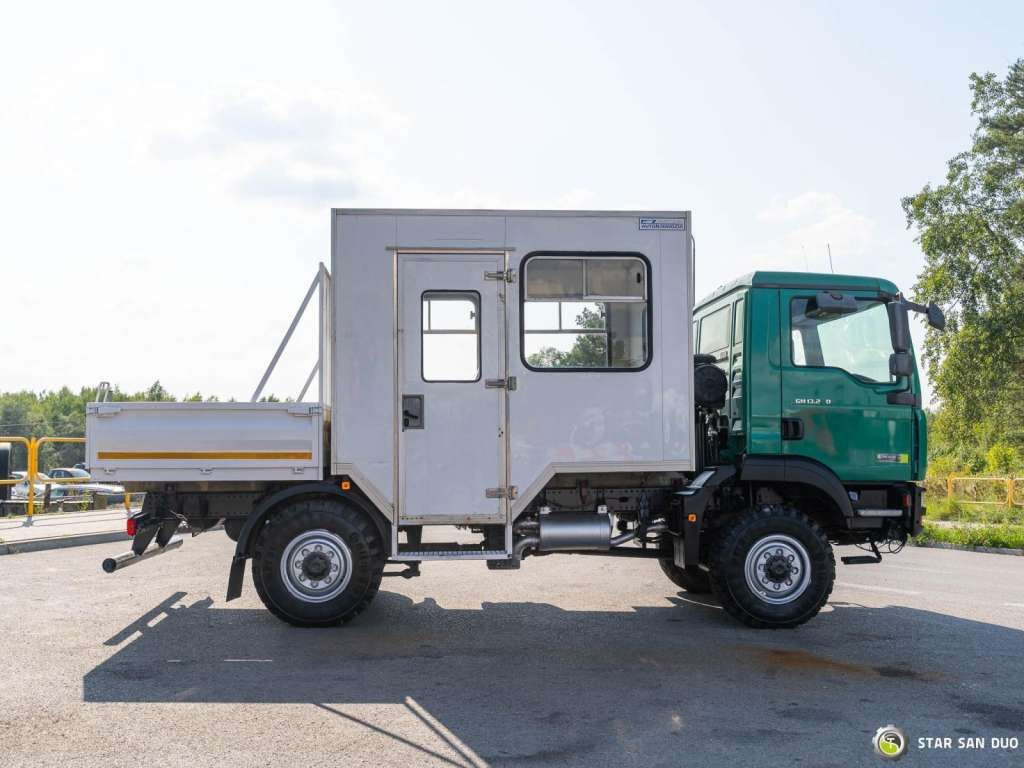 MAN  TGM 13.240 4x4 BL Double Cab Camper BUS - Cab chassis truck: picture 2 MAN  TGM 13.240 4x4 BL Double Cab Camper BUS - Cab chassis truck: picture 2