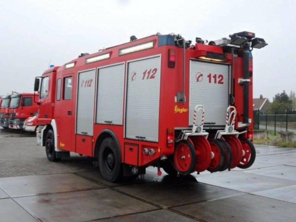 Mercedes-Benz ACTROS 1835 Feuerwehr 2080 L Fire Unit !! - Fire truck: picture 4 Mercedes-Benz ACTROS 1835 Feuerwehr 2080 L Fire Unit !! - Fire truck: picture 4