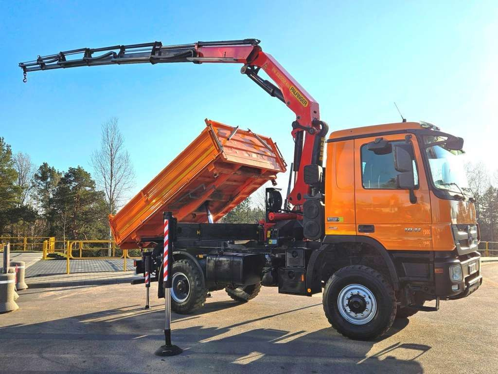 Mercedes-Benz ACTROS 1841 4x4 PALFINGER PK 22002 CRANE KIPER - Tipper, Crane truck: picture 2 Mercedes-Benz ACTROS 1841 4x4 PALFINGER PK 22002 CRANE KIPER - Tipper, Crane truck: picture 2