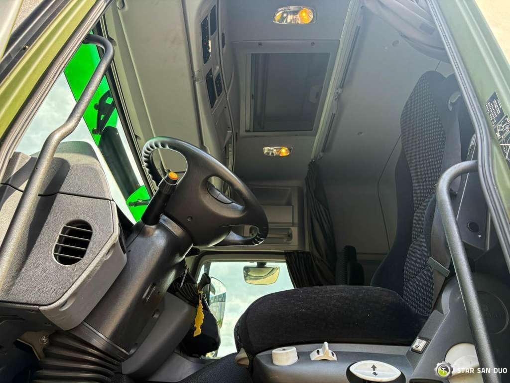 Cab chassis truck Mercedes-Benz  ACTROS 3344 6x6 System Twist Lock: picture 16