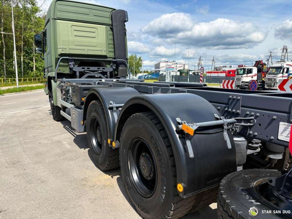 Cab chassis truck Mercedes-Benz  ACTROS 3344 6x6 System Twist Lock: picture 11