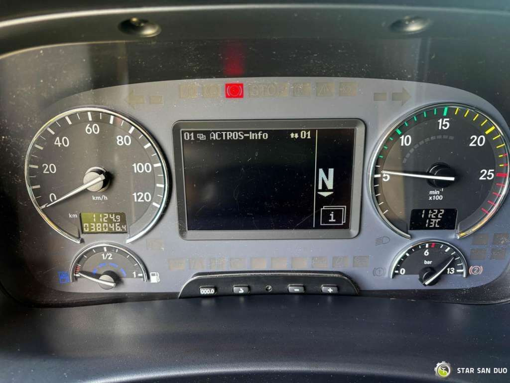 Cab chassis truck Mercedes-Benz  ACTROS 3344 6x6 System Twist Lock: picture 18