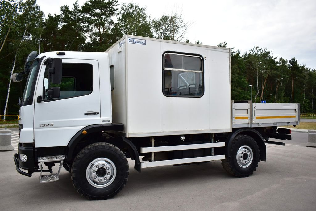Mercedes-Benz ATEGO 1326 4x4 OFF ROAD CAMPER BUS BOX . - Box truck: picture 4 Mercedes-Benz ATEGO 1326 4x4 OFF ROAD CAMPER BUS BOX . - Box truck: picture 4