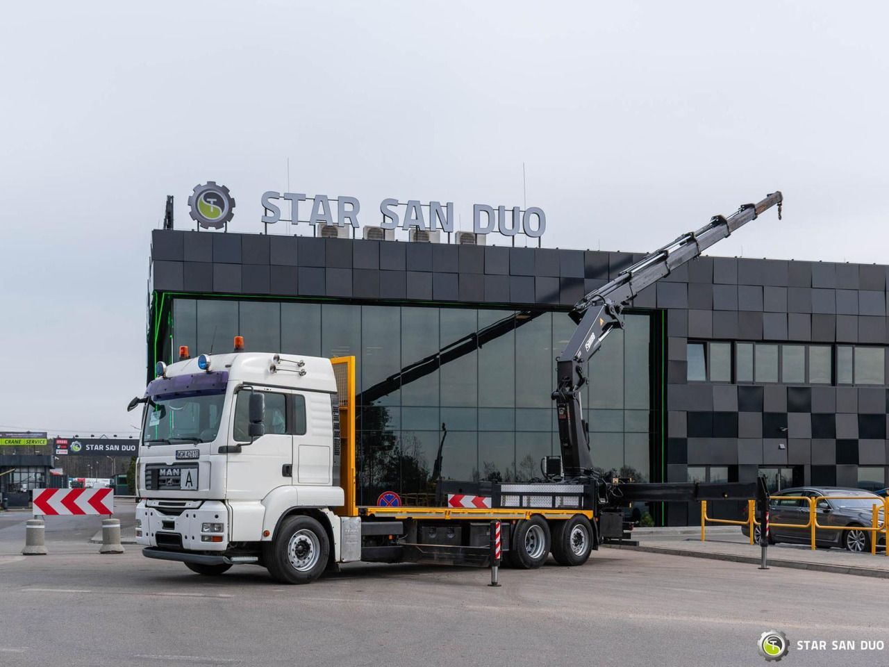 - Crane truck: picture 1 - Crane truck: picture 1