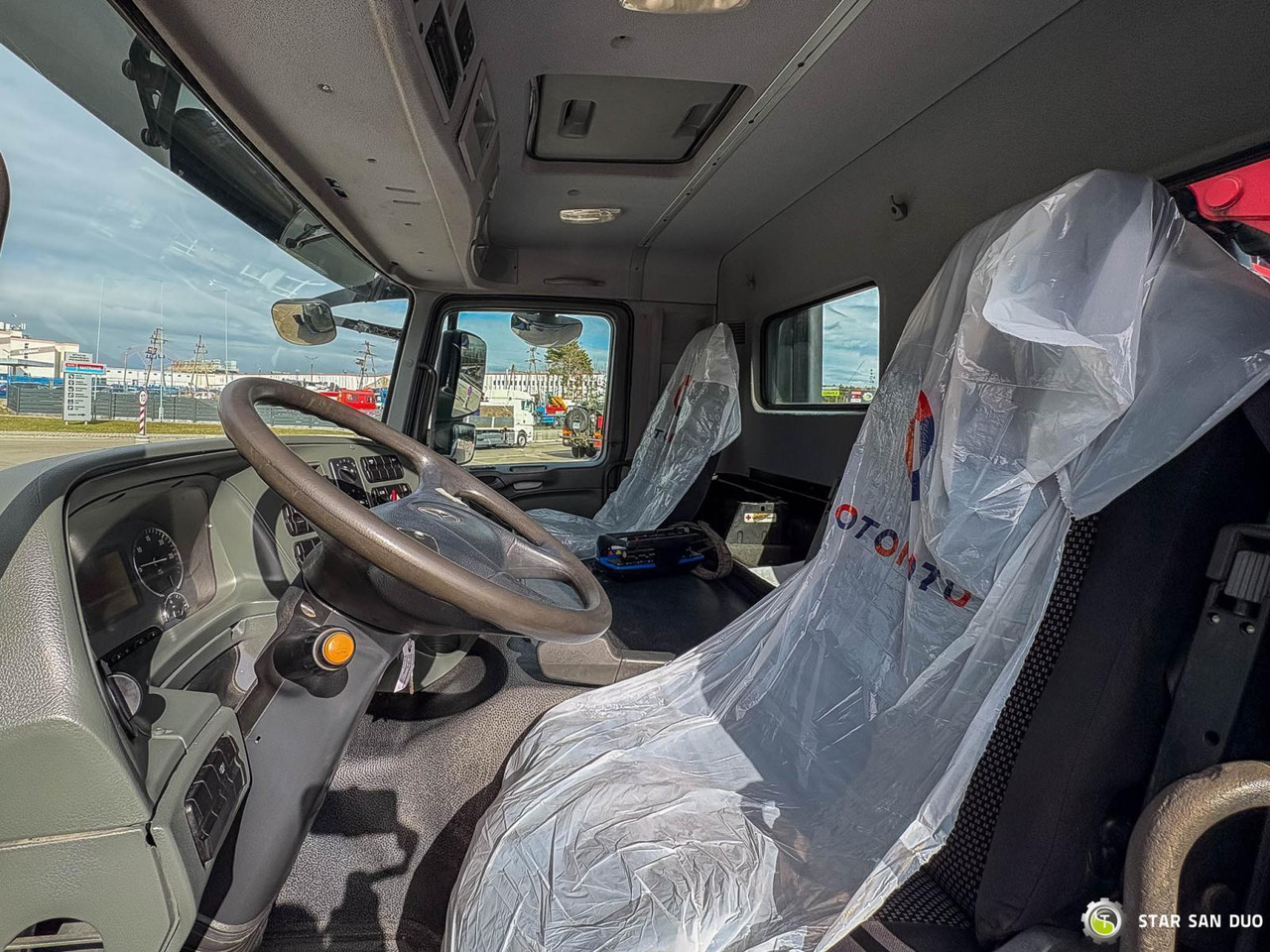 Crane truck : picture 22 Crane truck : picture 22