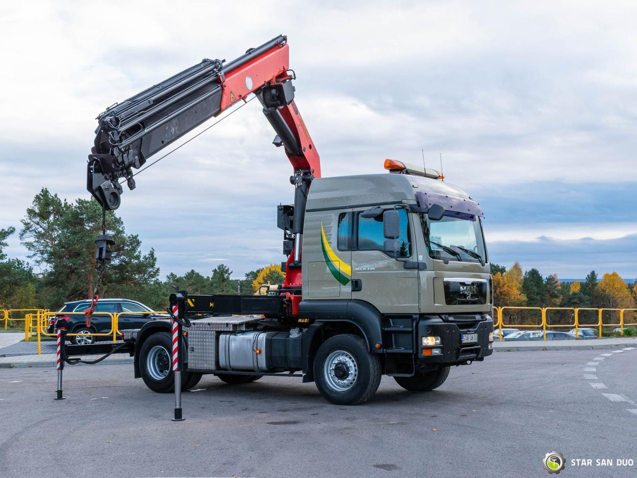 - Crane truck: picture 5 - Crane truck: picture 5