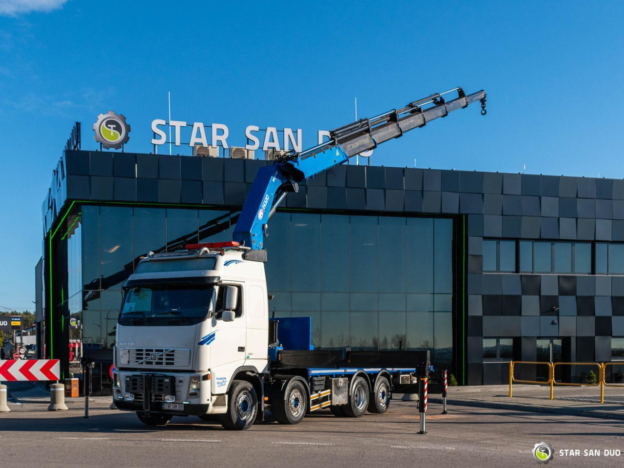 - Crane truck: picture 3 - Crane truck: picture 3