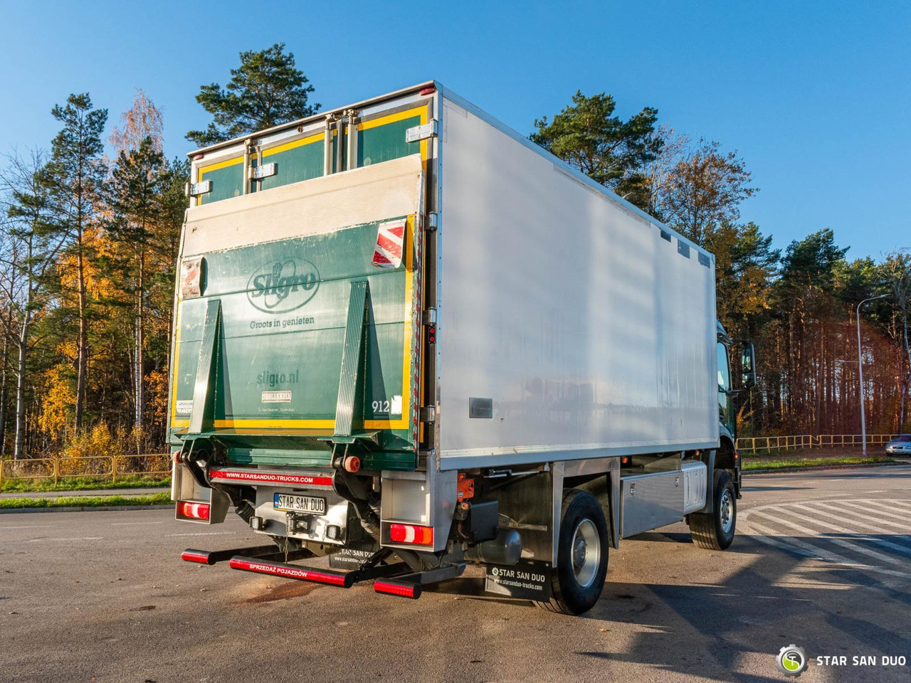 Cab chassis truck : picture 11