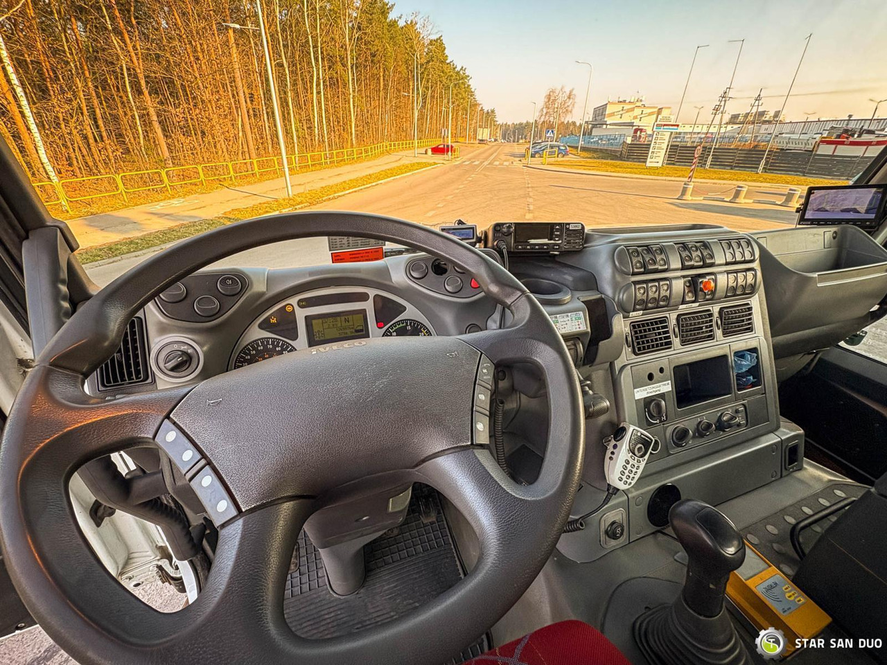 Crane truck : picture 19