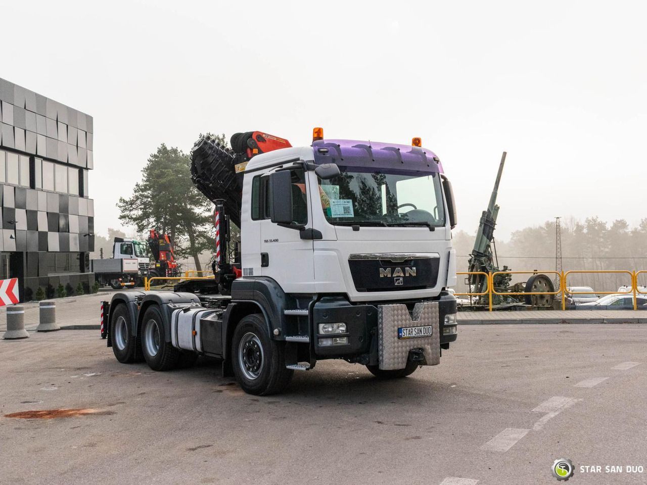 - Crane truck: picture 2 - Crane truck: picture 2