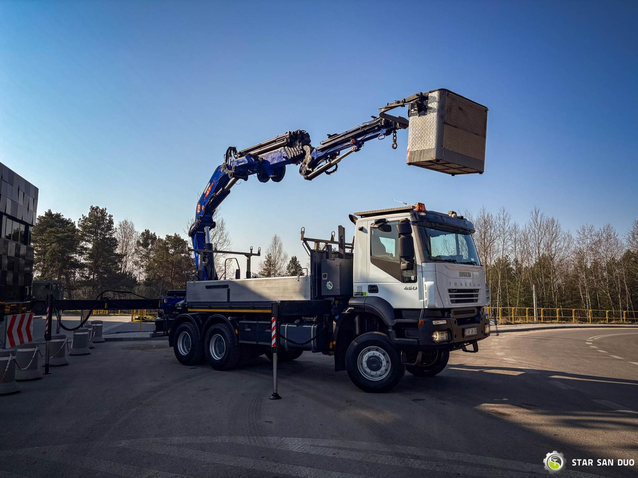 Crane truck : picture 11