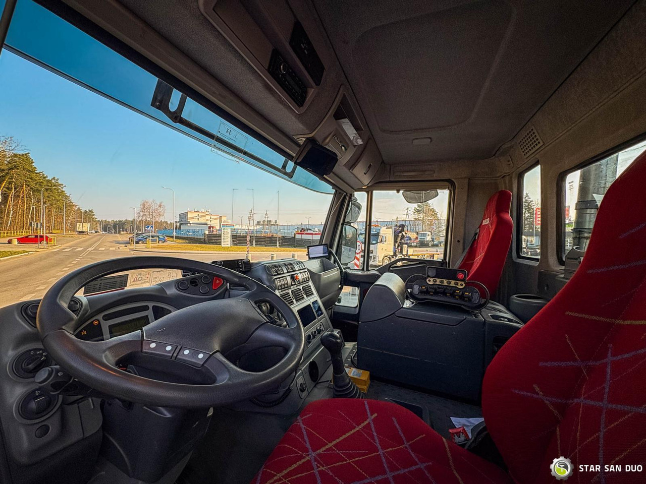 Crane truck : picture 16