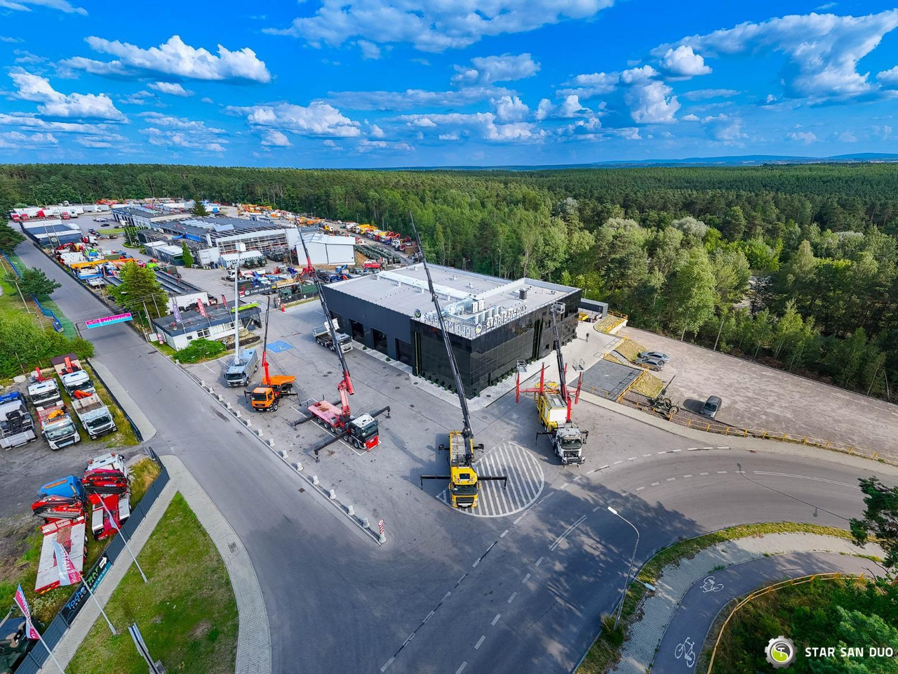 - Crane truck: picture 5 - Crane truck: picture 5