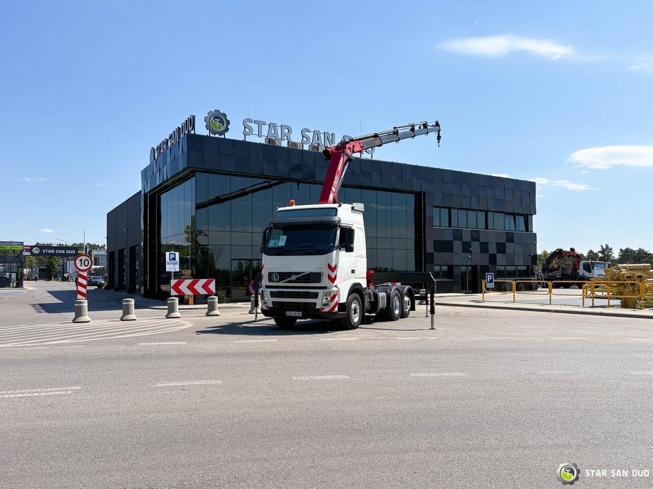 - Tractor unit: picture 5 - Tractor unit: picture 5