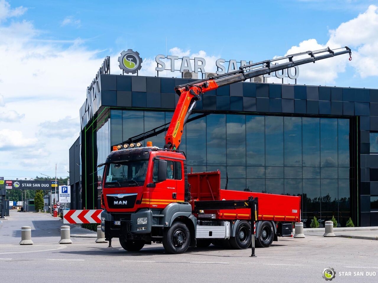 - Tractor unit: picture 2 - Tractor unit: picture 2