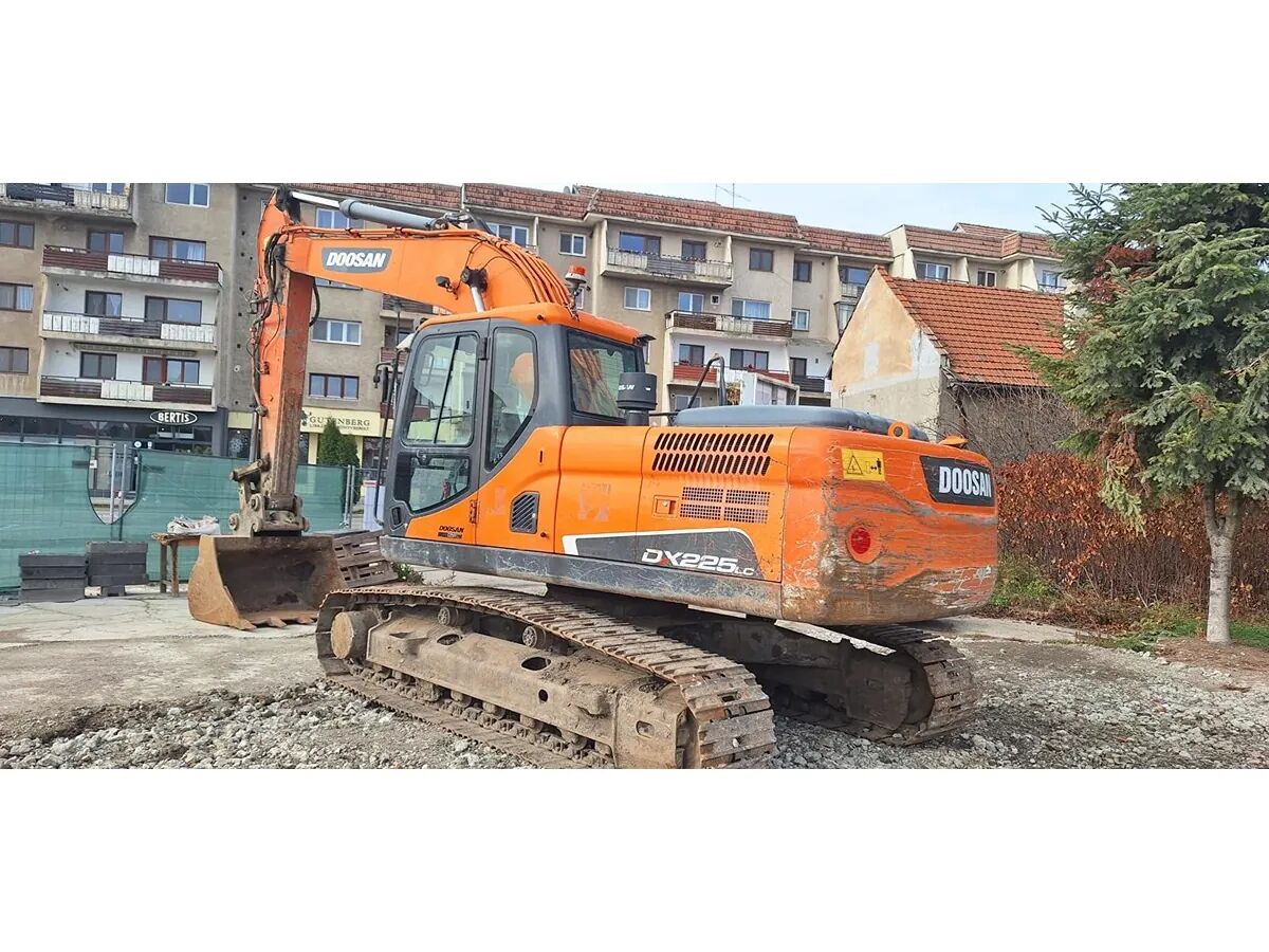 DOOSAN DOOSAN DX 225 - Crawler excavator: picture 2 DOOSAN DOOSAN DX 225 - Crawler excavator: picture 2