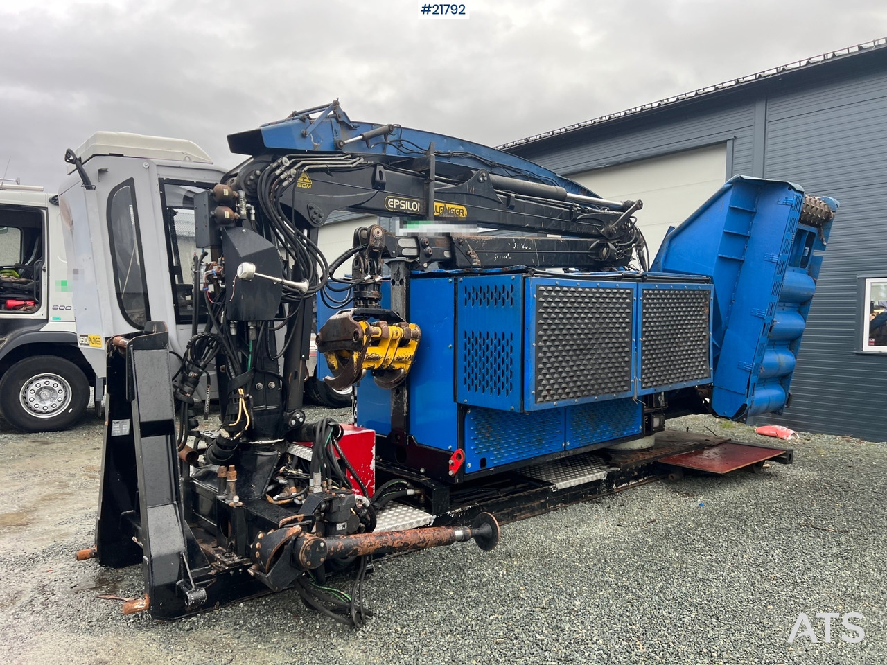 Bruks 806st Bio tre kverner m/ Epsilon palfinger m120l97 tømmerkrane - Wood chipper: picture 1 Bruks 806st Bio tre kverner m/ Epsilon palfinger m120l97 tømmerkrane - Wood chipper: picture 1