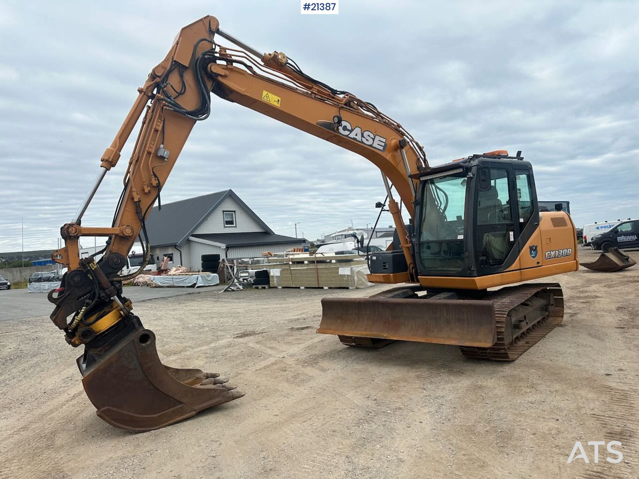 Case CX130B - Excavator: picture 2 Case CX130B - Excavator: picture 2