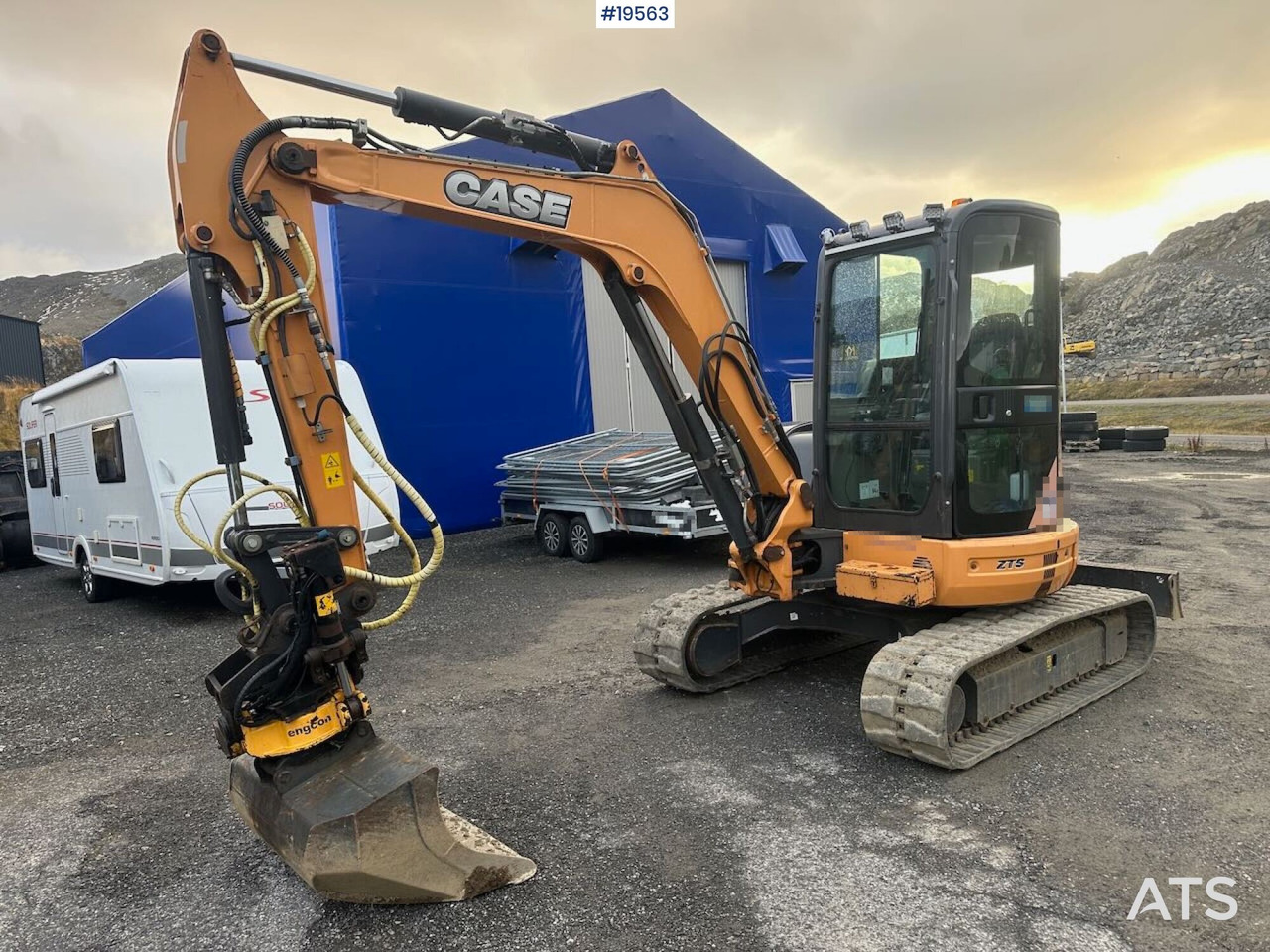 Case CX50B gravemaskin m/ rototilt, hammer, klype og 3 skuffer. Lavt timetall! - Excavator: picture 1 Case CX50B gravemaskin m/ rototilt, hammer, klype og 3 skuffer. Lavt timetall! - Excavator: picture 1
