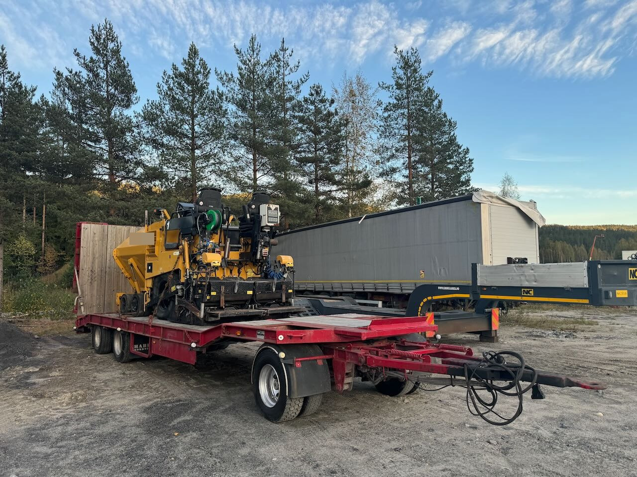 Caterpillar AP 300 - Asphalt paver: picture 1 Caterpillar AP 300 - Asphalt paver: picture 1