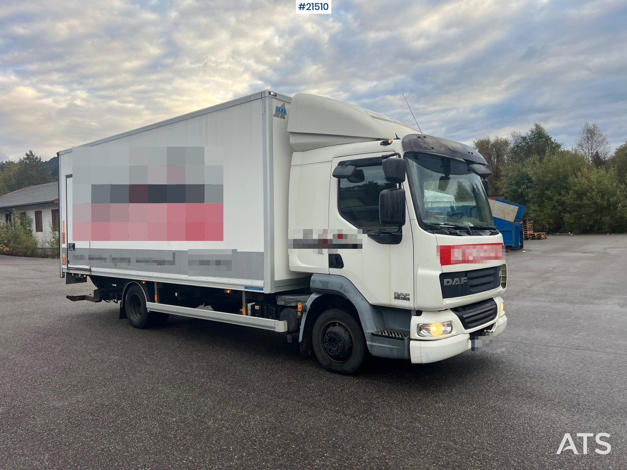 DAF LF 45 4x2 Skapbil m/ lift Rep.Objekt - Box truck: picture 1 DAF LF 45 4x2 Skapbil m/ lift Rep.Objekt - Box truck: picture 1