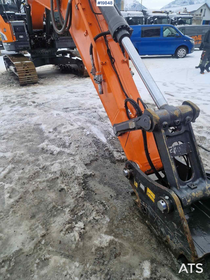 Excavator Doosan DX235LC-5: picture 6