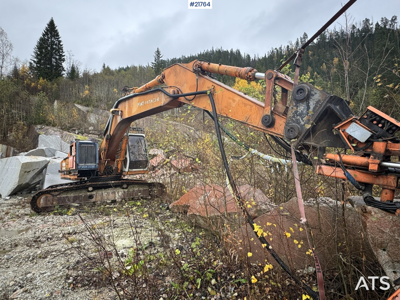 Hitachi Ca 1988 Hitachi FH220LC graver selges som rep.objekt. Ikke kjørbar. - Crawler excavator: picture 4 Hitachi Ca 1988 Hitachi FH220LC graver selges som rep.objekt. Ikke kjørbar. - Crawler excavator: picture 4