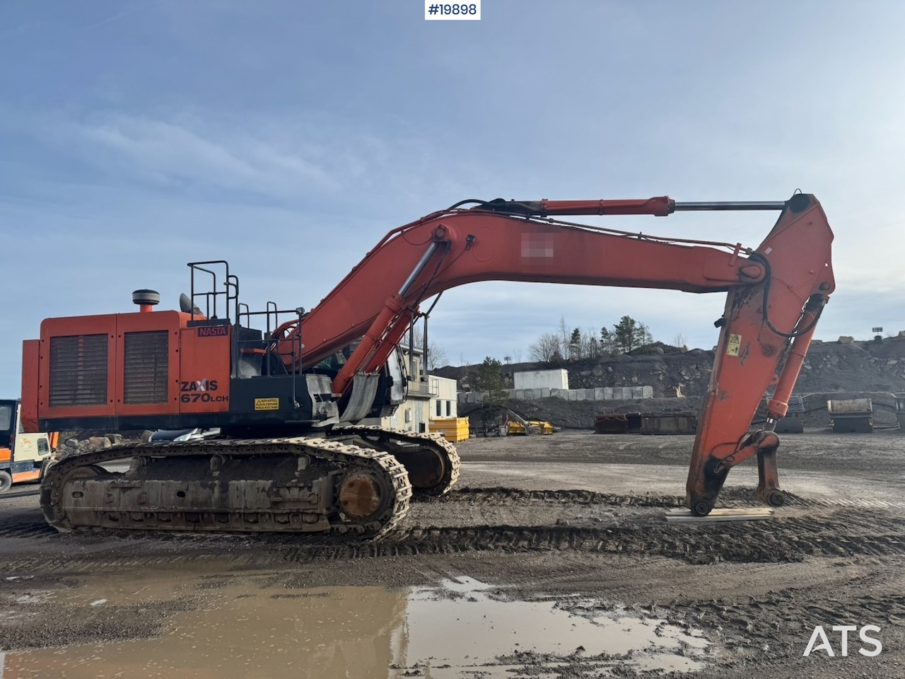 Excavator Hitachi ZX670LCH-5: picture 7