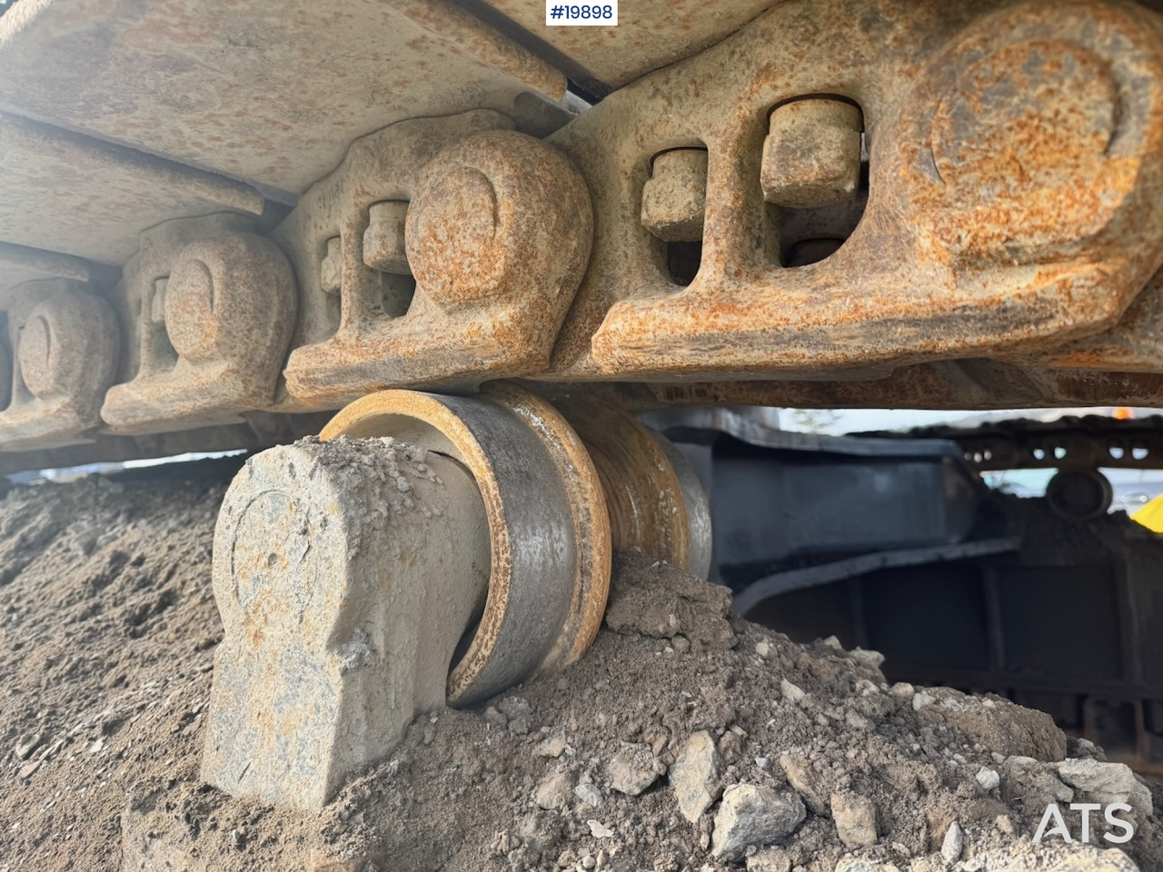 Excavator Hitachi ZX670LCH-5: picture 18
