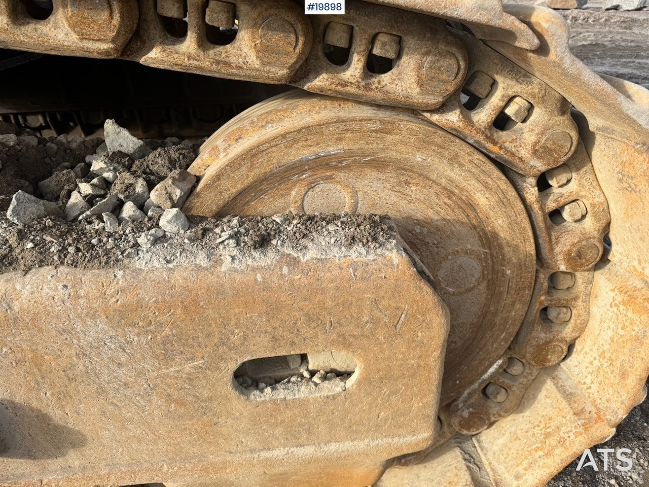 Excavator Hitachi ZX670LCH-5: picture 20